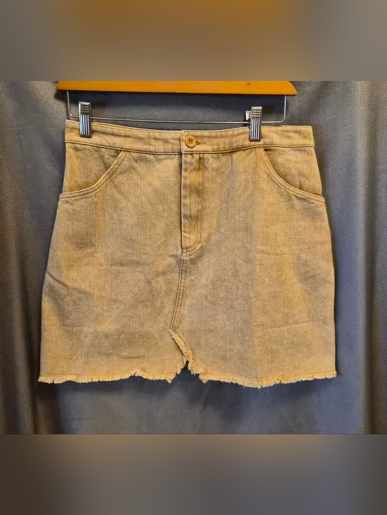 Sadie & Sage Dresses & Skirts - Sadie & Sage Casual Frayed Hem Mini Skirt - Tan Medium